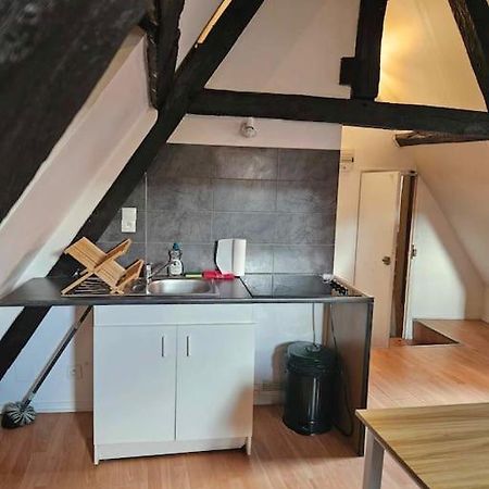 Le Petit Medieval Apartment Montlucon Ngoại thất bức ảnh